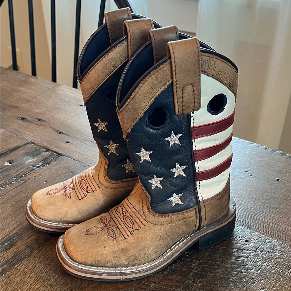 Cody James American Flag Cowboy Boots
